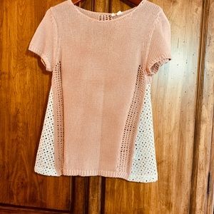 💕Anthropologie Blouse w/ Gorgeous Back Cutouts 💕